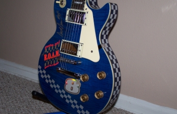 Team R.O.A.M. Guitar